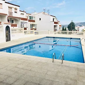Сasa de vacaciones Angeles 29 - Casa Adosada En - Piscina Comunitaria - Barbacoa - Parking, Rosas